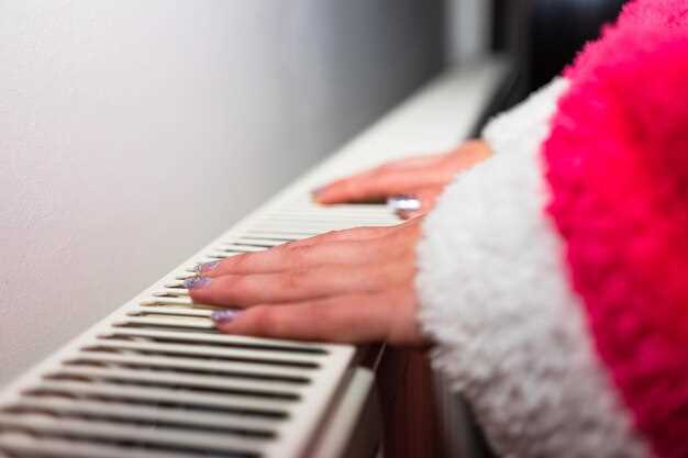 Как только поток воздуха прекратится и начнет появляться вода, сразу закройте клапан, поворачивая его по часовой стрелке. Убедитесь, что соединение герметично, чтобы избежать утечек. Убедитесь, что вы следите за уровнем жидкости в системе; в случае падения добавьте воду в расширительный бак.